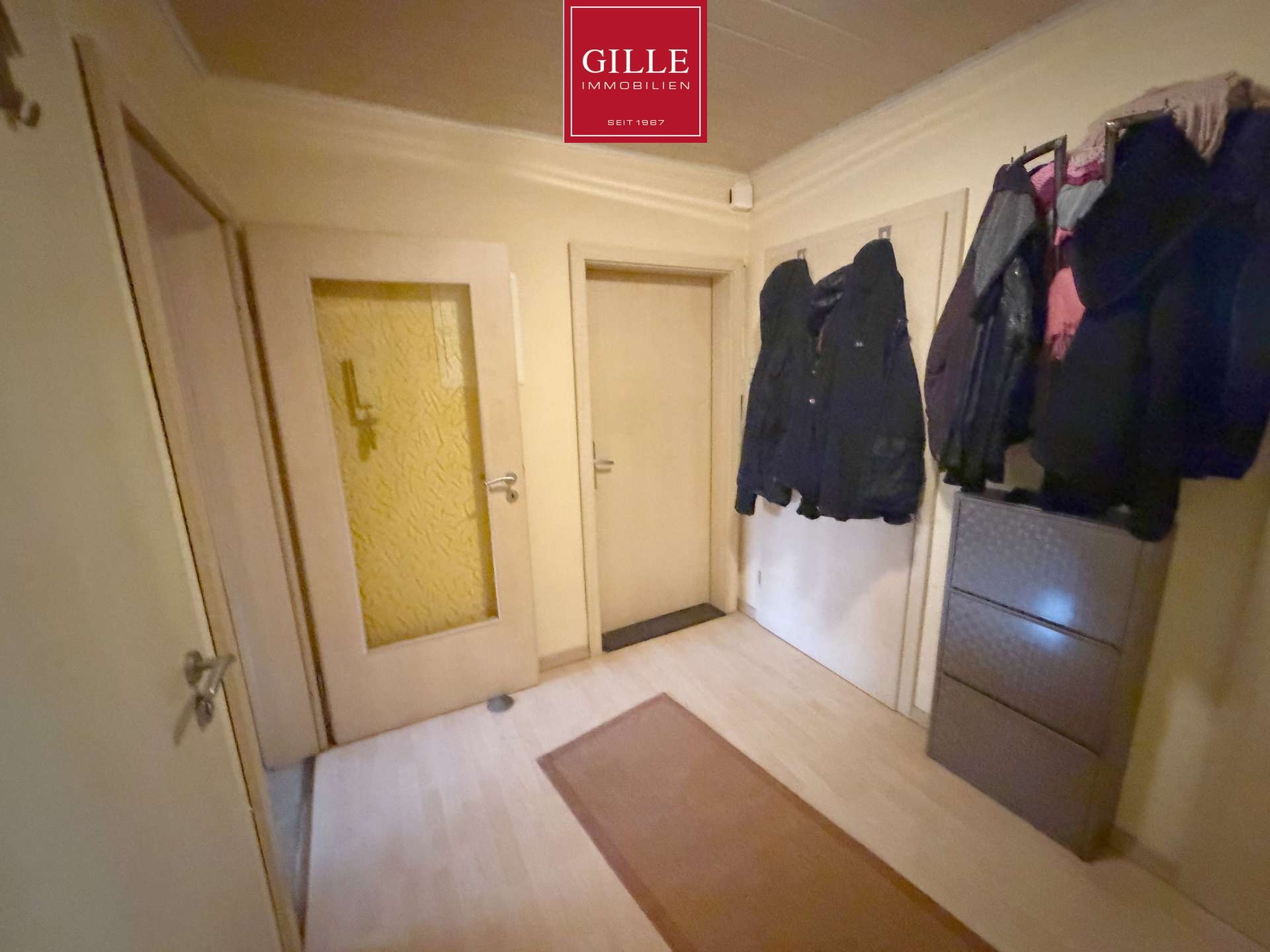 Ansicht 2 von: Neuss-Nixhütter Weg: Seltenheit! 4-Zimmer EG-Wohnung in Zweifamilienhaus mit großem Garten